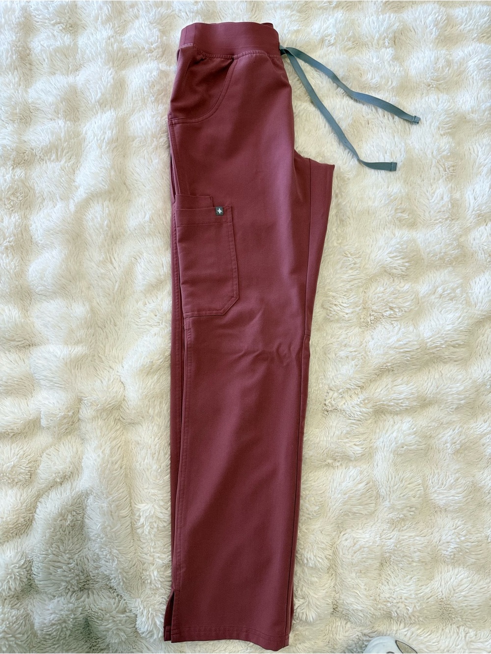 FIGS Kade Cargo Scrub Pant - Mauve | XXS Regular